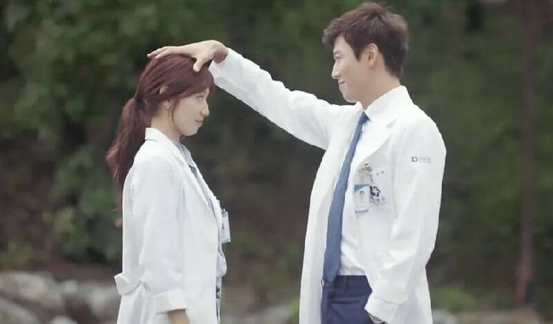 韩剧《医生们》全20集韩中双幕高清1080P视频下载+百度云网盘下载[MP4/7.16GB]