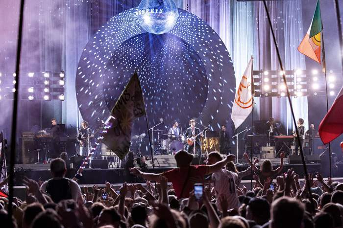 英国摇滚乐队Arctic Monkeys（北极猴子乐队）2005-2022年发行专辑、EP、单曲合集[无损FLAC/4.89GB]百度云盘打包下载