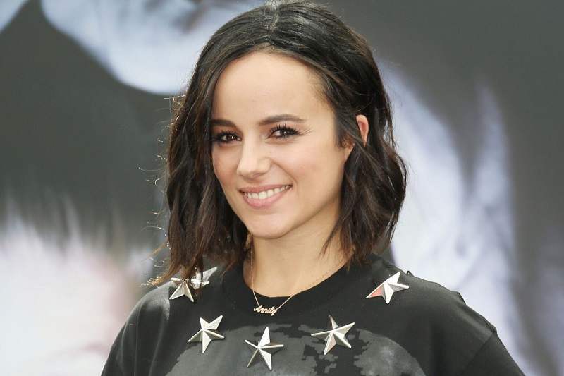 法国歌手Alizée(艾莉婕)2000-2018年发行专辑、现场辑、单曲合集[无损FLAC/10.1GB]百度云盘打包下载