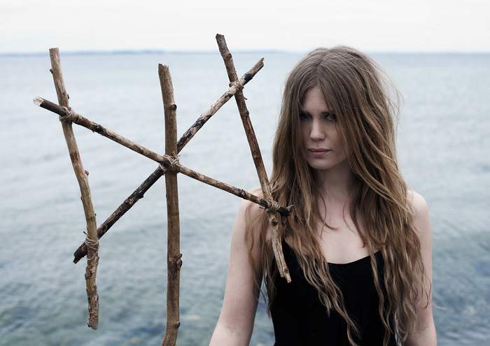 丹麦黑金属摇滚乐队Myrkur2014-2013年发行专辑、EP、现场辑合集[无损FLAC/2.53GB]百度云盘打包下载