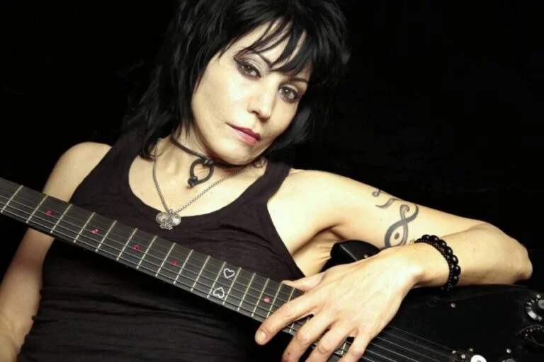美国摇滚吉他手、歌手Joan Jett(琼·杰特)及Blackhearts乐队1981-2023年发行专辑、现场辑、合辑、单曲合集[无损FLAC/16.1GB]百度网盘下载