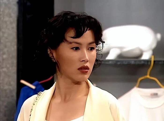 中国香港女歌手陈秀雯1979-2014年发行专辑、精选辑、现场辑全集[无损WAV/7.24GB]百度云盘打包下载