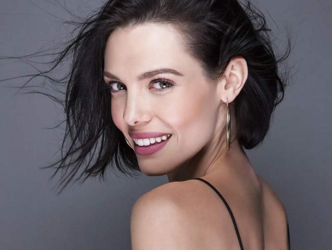 法国歌手Alizée(艾莉婕)2000-2018年发行专辑、现场辑、单曲合集[无损FLAC/10.1GB]百度云盘打包下载