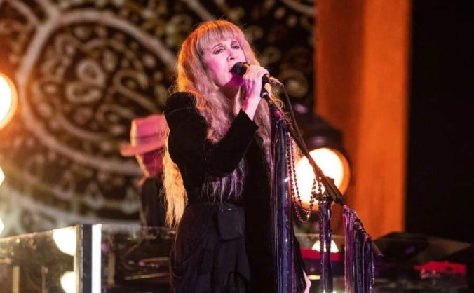 美国“摇滚女王”Stevie Nicks(史蒂薇·妮克丝)1973-2024发行专辑、现场辑、单曲合集[无损FLAC/24.4GB]百度云盘打包下载