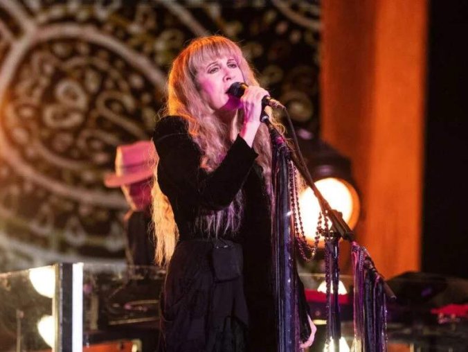 美国“摇滚女王”Stevie Nicks(史蒂薇·妮克丝)1973-2024发行专辑、现场辑、单曲合集[无损FLAC/24.4GB]百度云盘打包下载